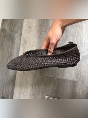 H&M Flats